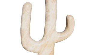 Monolithe en forme de cactus beige en pierre naturelle